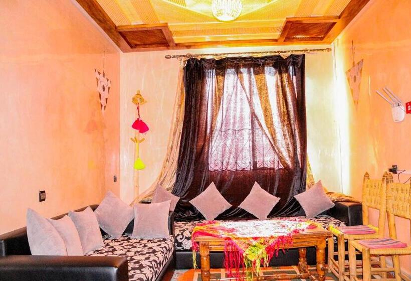 스탠다드 룸 산 전망, Kasbah Du Roches Armed