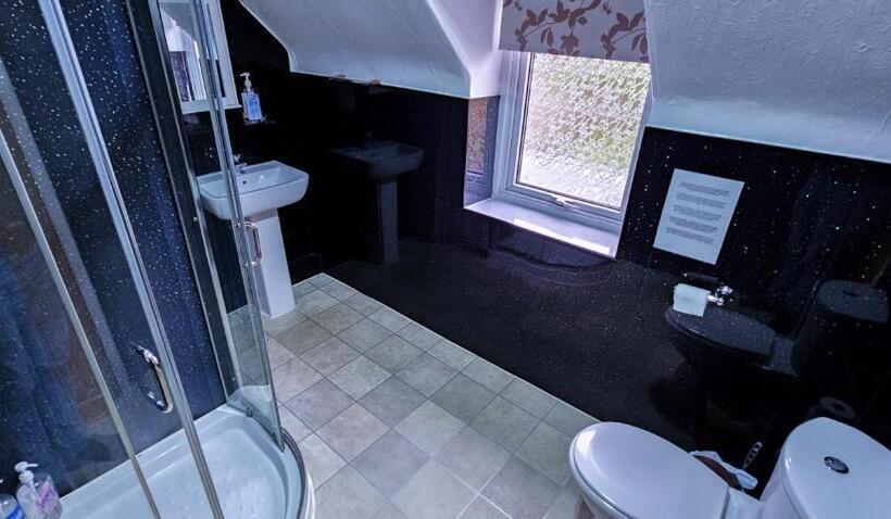 חדר סטנדרט לשלושה, Mystayinn Strathblane House