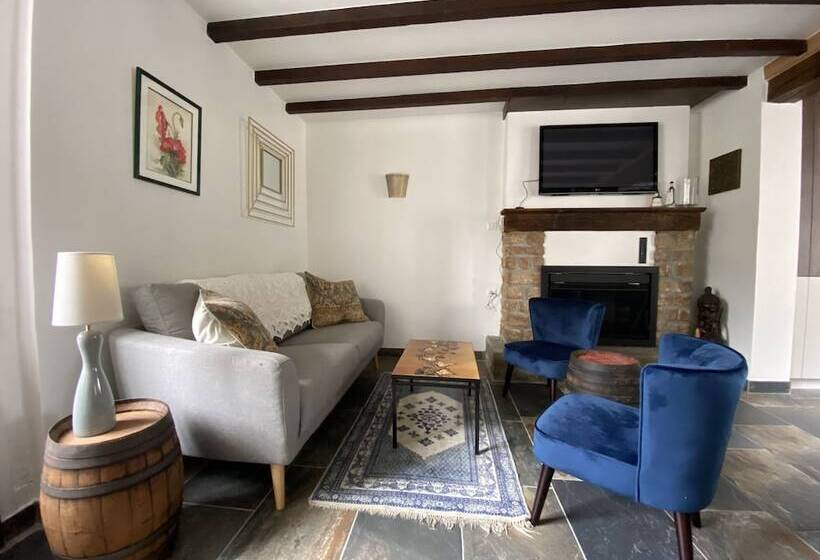 Дом 1 Спальня, Château La Rametière