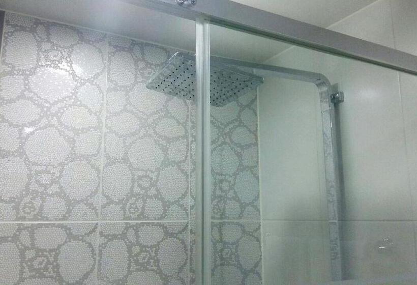Quarto Deluxe, Gaon Residence