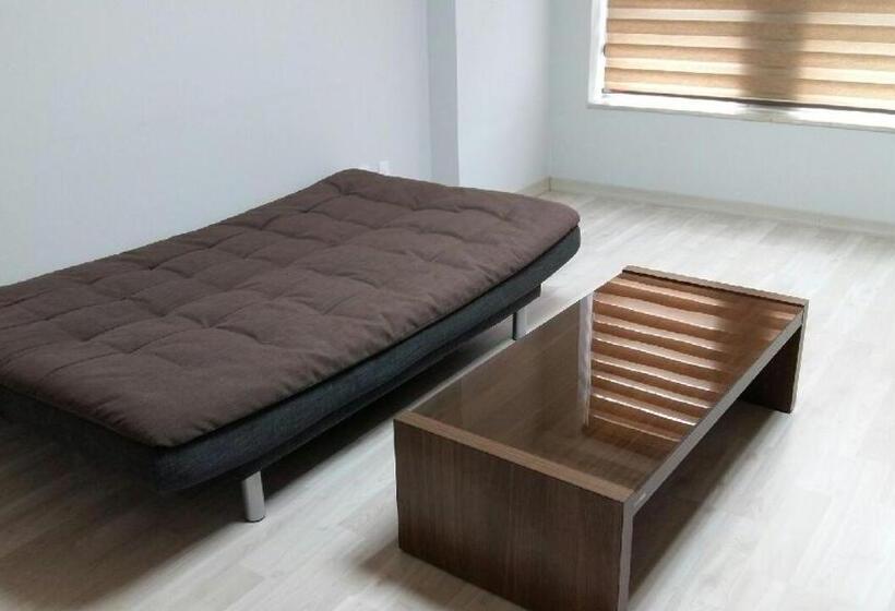 Quarto Estandar, Gaon Residence