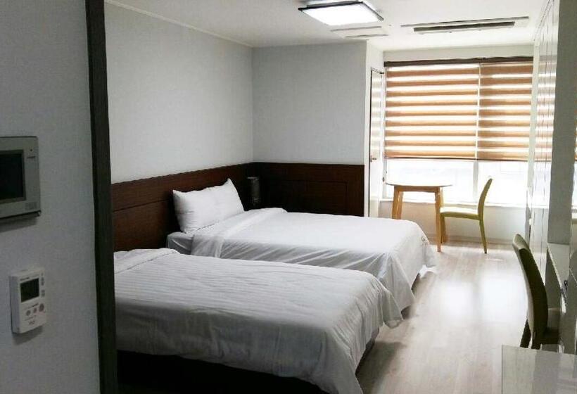 Quarto Estandar, Gaon Residence