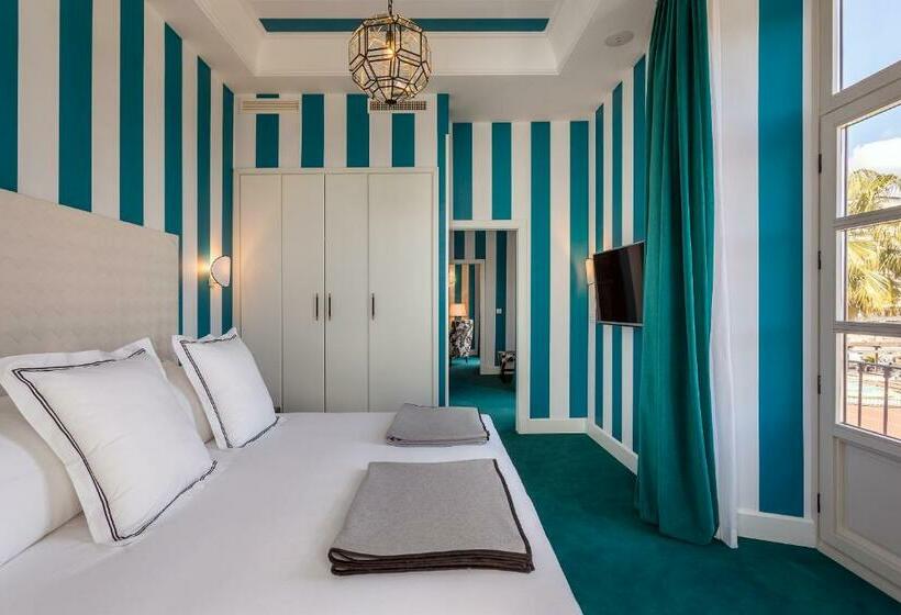 سوییت جونیور, Room Mate Valeria