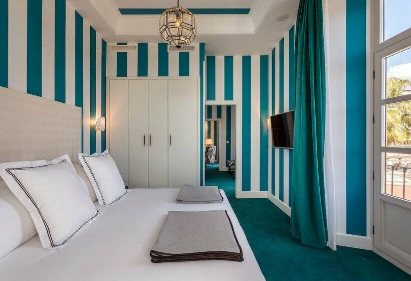 سوییت جونیور, Room Mate Valeria
