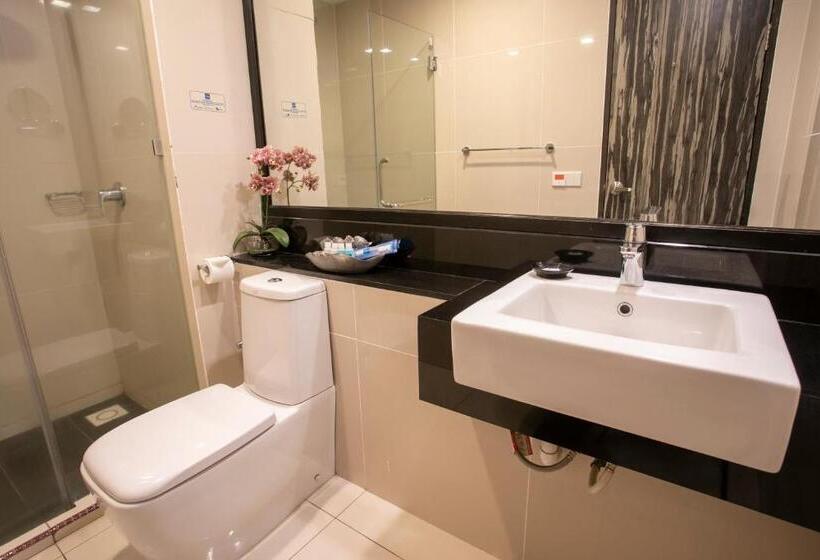 جناح إدارى, Sky Hotel Kota Kinabalu
