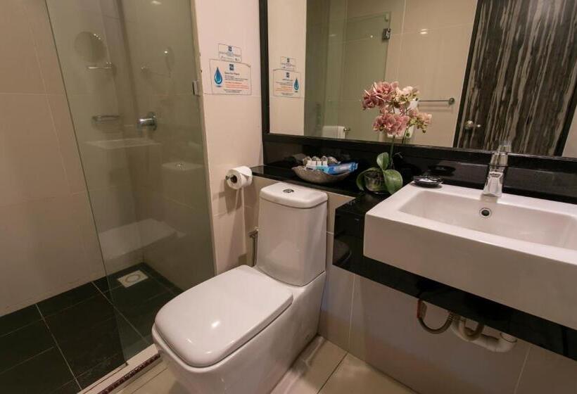 غرفة إدارية رباعية, Sky Hotel Kota Kinabalu