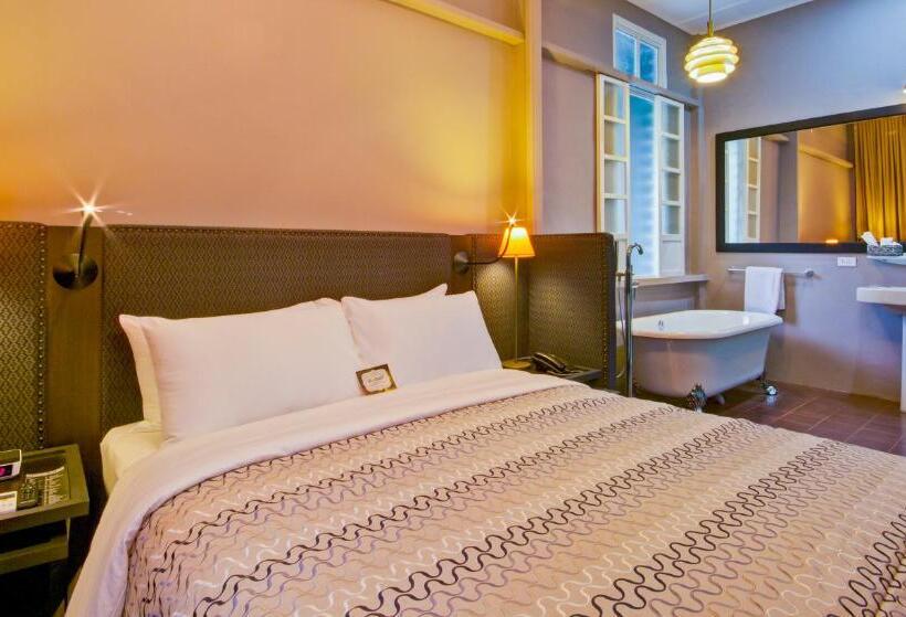 Люкс, The Henry Hotel Manila