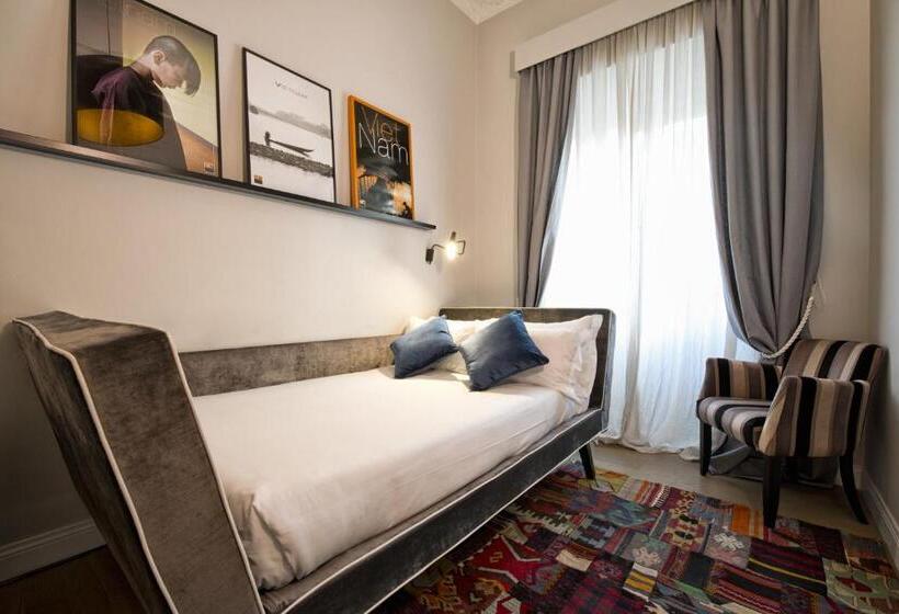 اتاق خانوادگی, The Independent Suites