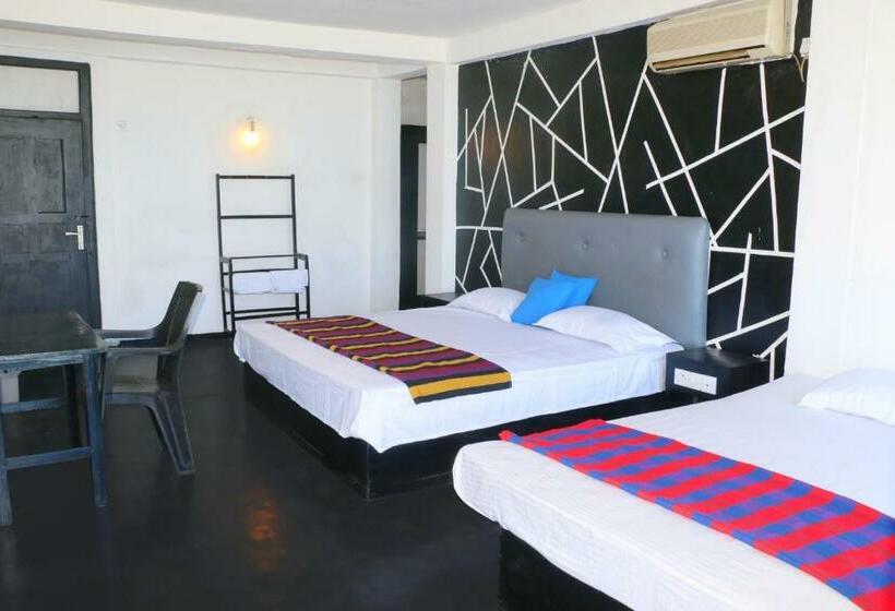 Семейный Номер Вид на Море, Hikka Ibiza Beach Resort & Natural Pool