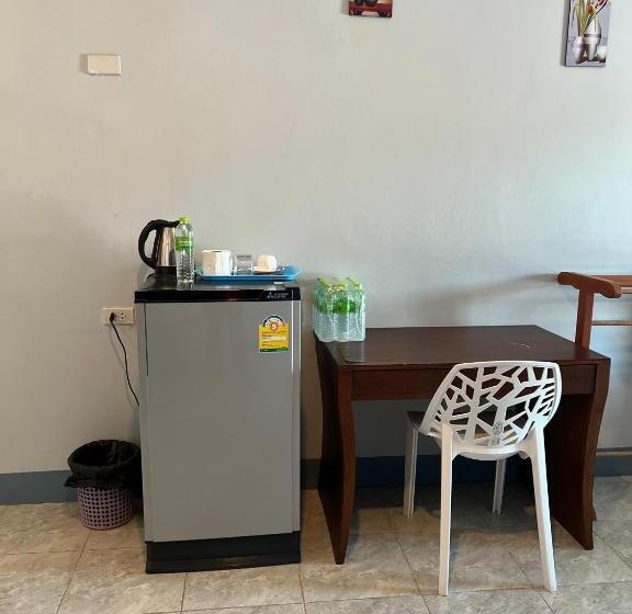Номер Стандарт с Балконом, Nare Guest House