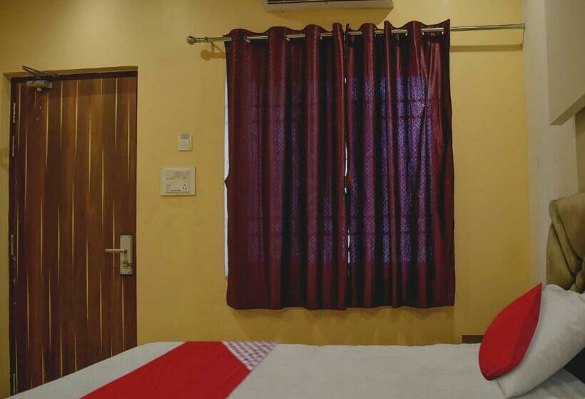 اتاق کلاسیک سه تخته, O Club Toronto