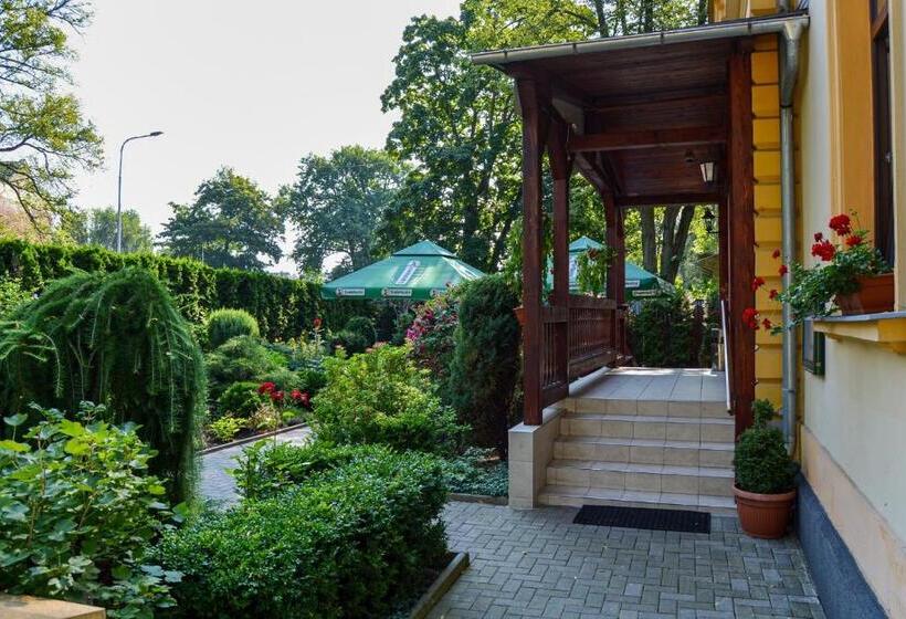 Номер Стандарт Трехместный, Penzion U Parku