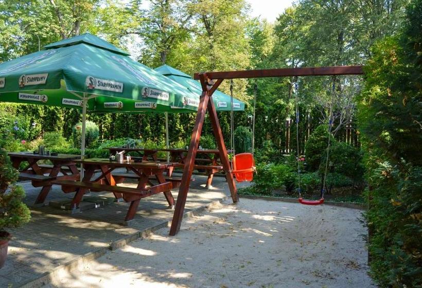 Семейный Номер, Penzion U Parku
