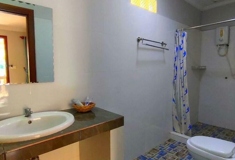 اتاق استاندارد با چشم‌انداز استخر, La Villa D Alex
