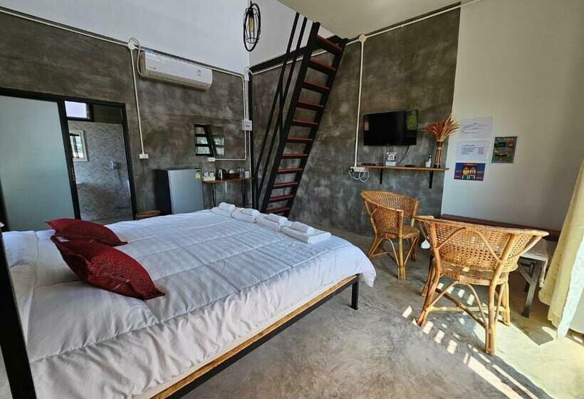Family Suite, ไร่ปาริชาติ