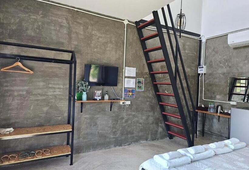 Family Suite, ไร่ปาริชาติ