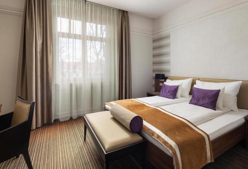 Номер Superior, Grand Hotel Glorius Makó