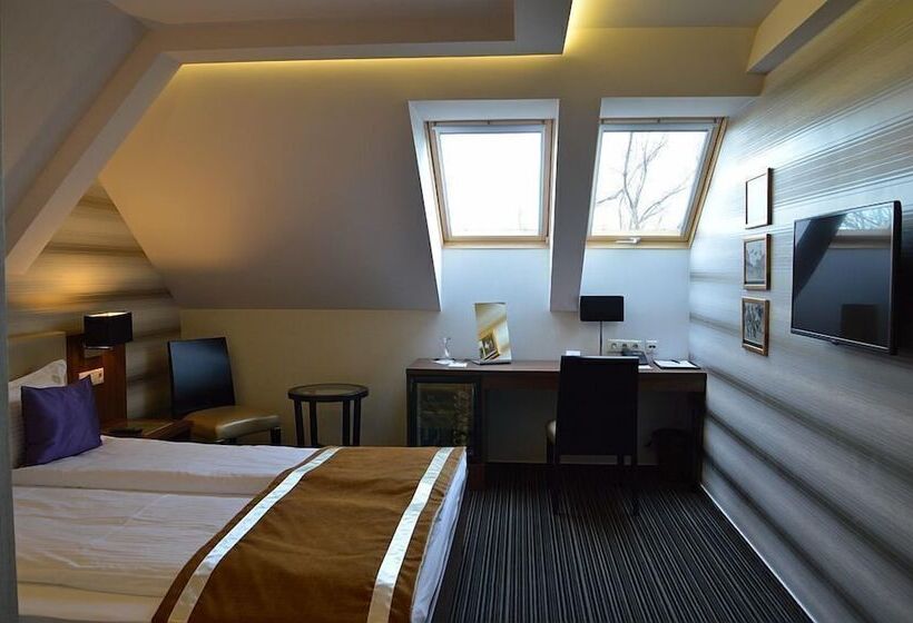 Номер Стандарт, Grand Hotel Glorius Makó