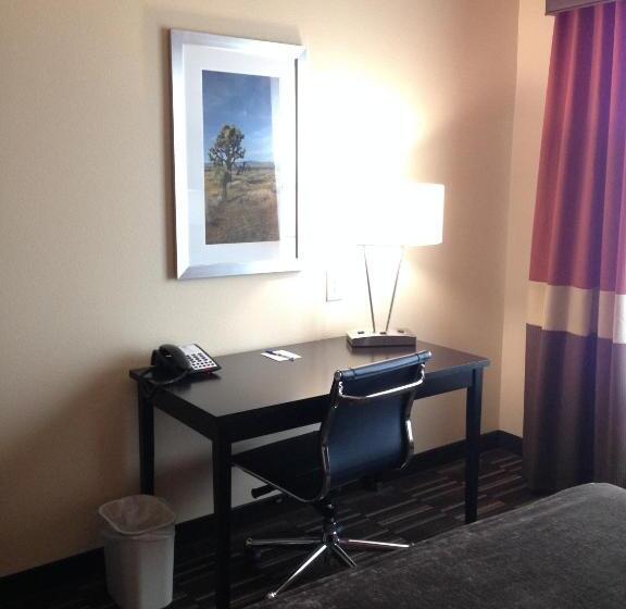 Люкс Кровать Кинг, Wyndham Garden Lancaster Ca