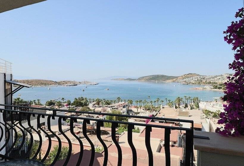 اتاق لوکس با چشم‌انداز دریا, Gumbet