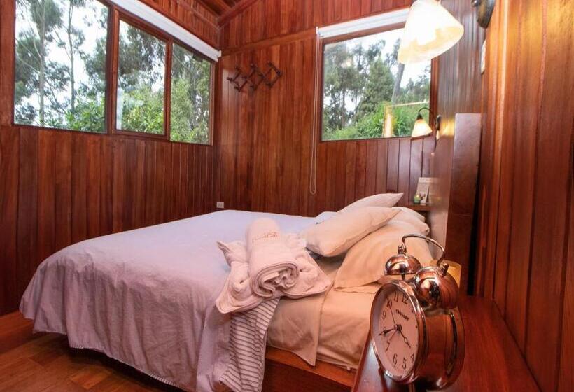 패밀리 방갈로, Hosteria Papagayo Cotopaxi