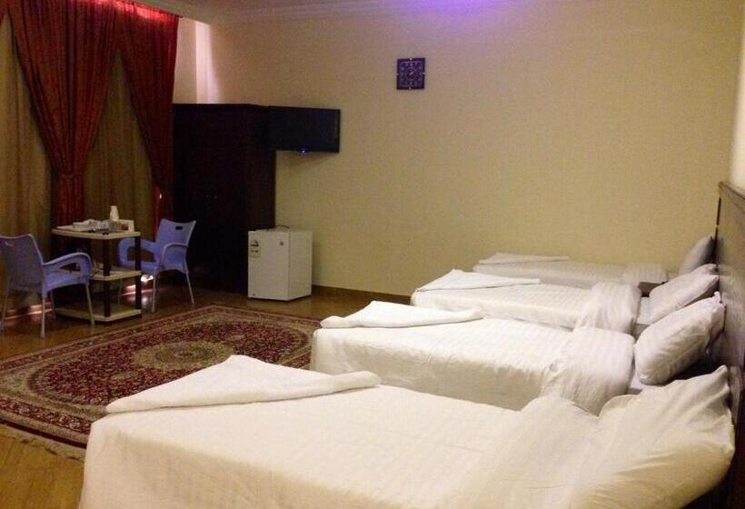 Пятиместный Стандартный Номер, Qasr Alazzizia