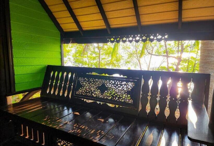 Трехместный Номер Deluxe Вид на Море, Banmae Resort Kohchang