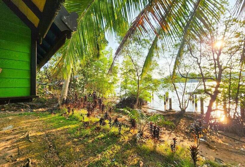 Трехместный Номер Deluxe Вид на Море, Banmae Resort Kohchang