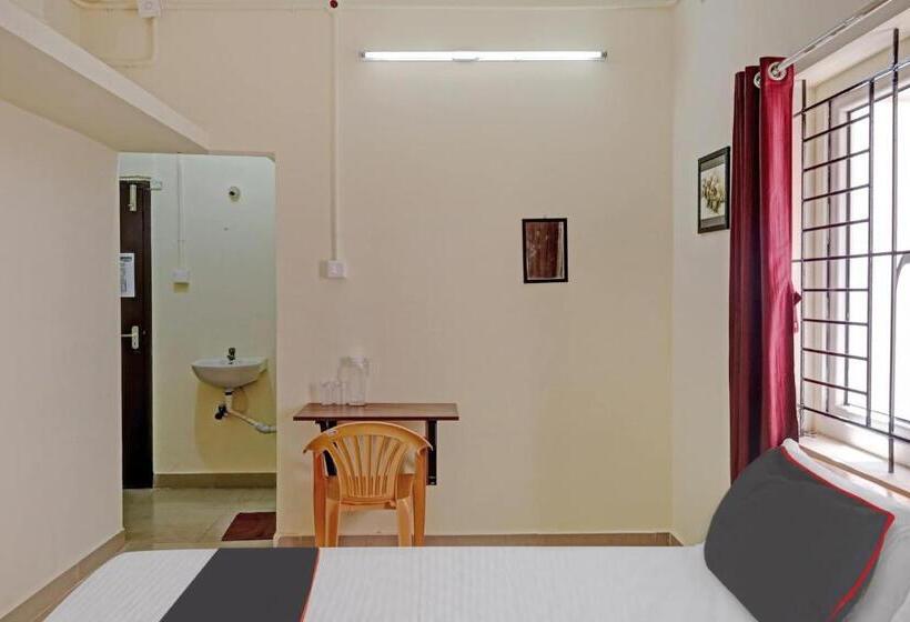 Трехместный Номер Deluxe, Collection O Orchid Residency Medavakkam