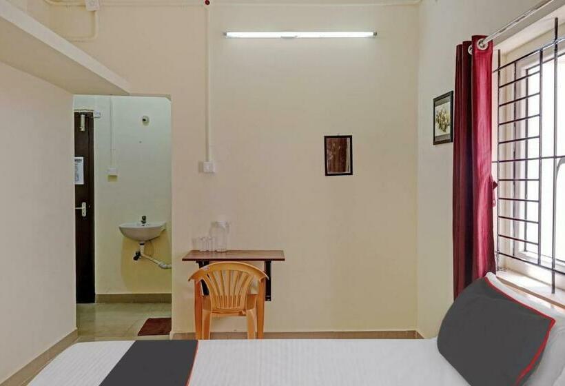 Трехместный Номер Deluxe, Collection O Orchid Residency Medavakkam