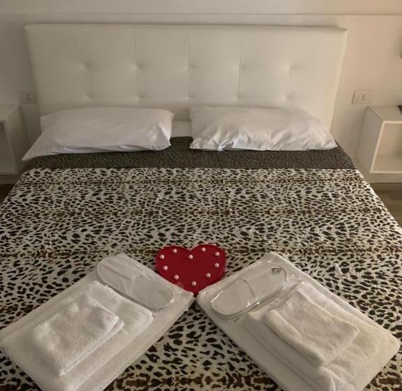اتاق استاندارد با وان آب گرم, Visavi  Luxury Room