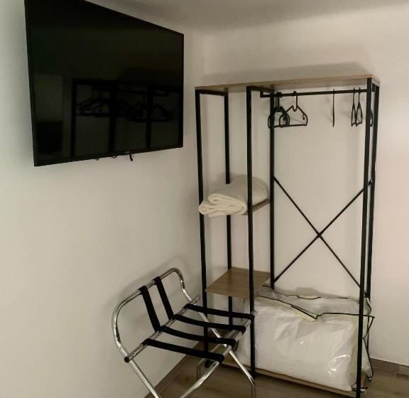 اتاق استاندارد, Visavi  Luxury Room