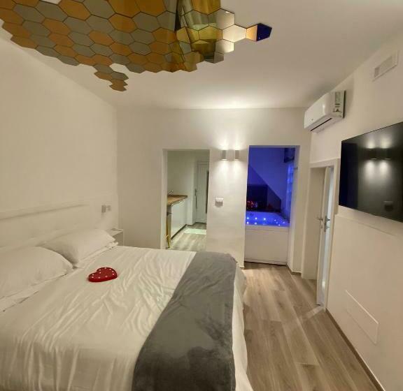 اتاق استاندارد با وان آب گرم, Visavi  Luxury Room