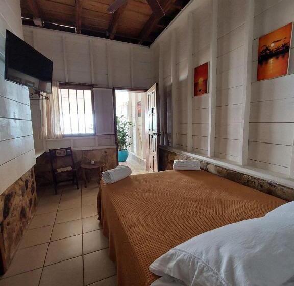 اتاق عادی, Sunset Bay B&b