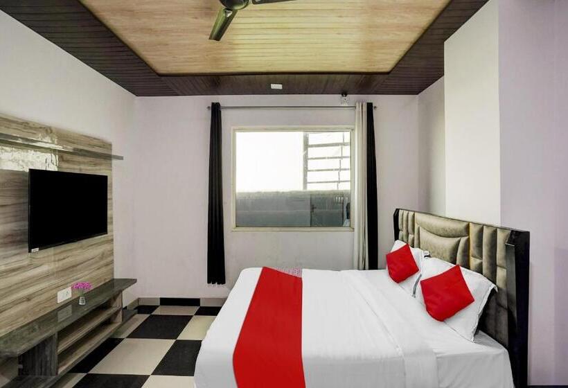 Трехместный Номер Классика, Collection O Hotel Love Garden