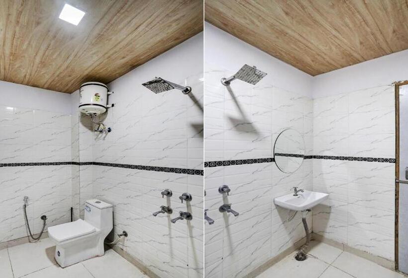 Трехместный Номер Классика, Collection O Hotel Love Garden