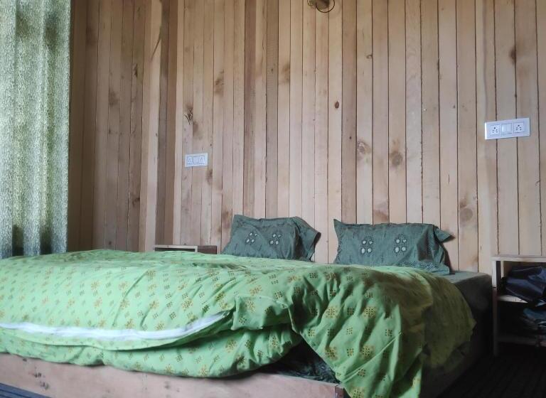 Номер Deluxe, Sukun Hostel