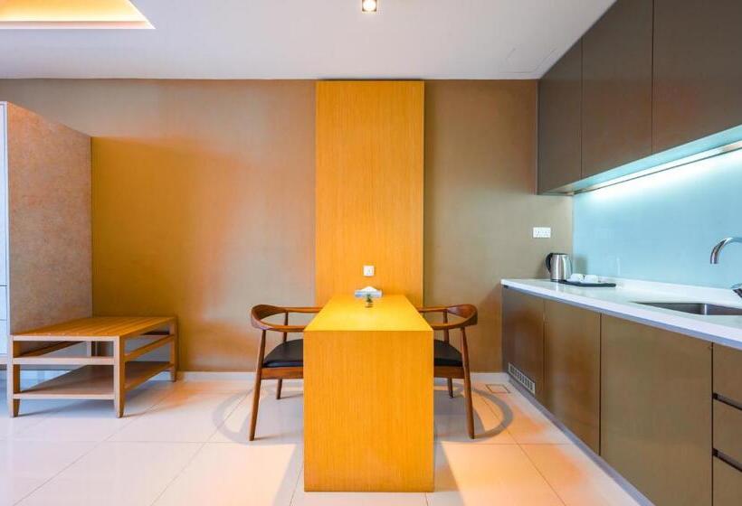 سوئیت اجرایی با تخت کینگ, Greystone 99 Suites