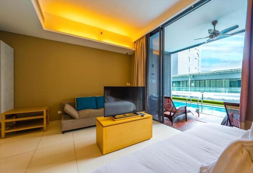 سوییت با چشم‌انداز استخر, Greystone 99 Suites