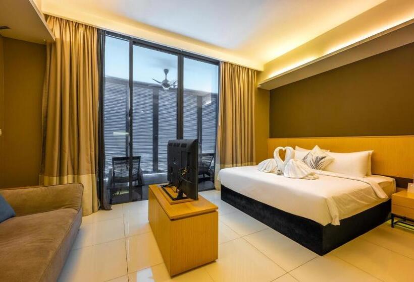 سوییت با چشم‌انداز استخر, Greystone 99 Suites