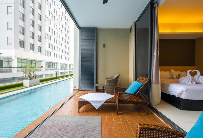 سوییت با چشم‌انداز استخر, Greystone 99 Suites