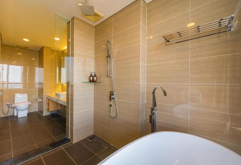 سوییت سوپریور, Greystone 99 Suites