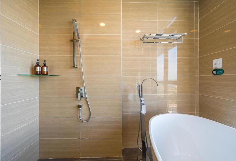سوییت سوپریور, Greystone 99 Suites