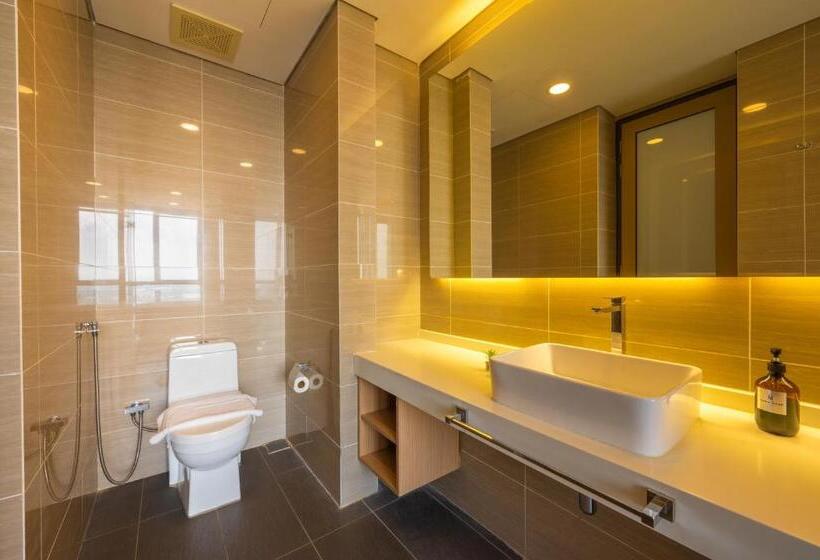 سوییت سوپریور, Greystone 99 Suites