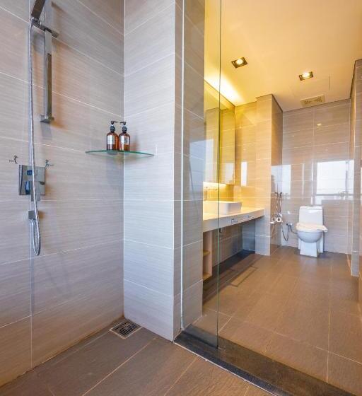 سوئیت با بالکن, Greystone 99 Suites