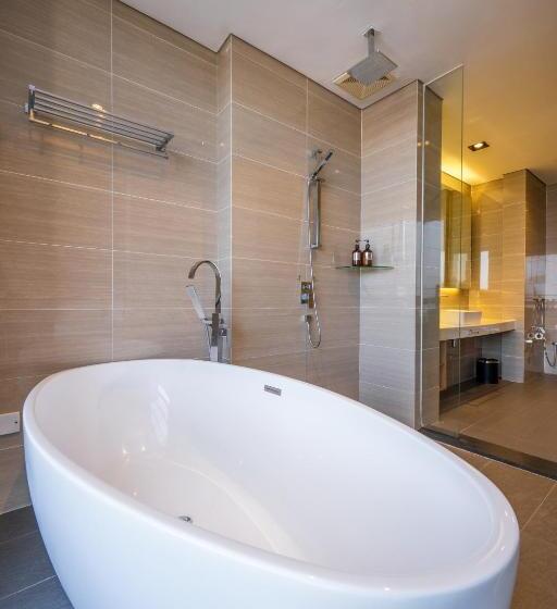 سوئیت با بالکن, Greystone 99 Suites