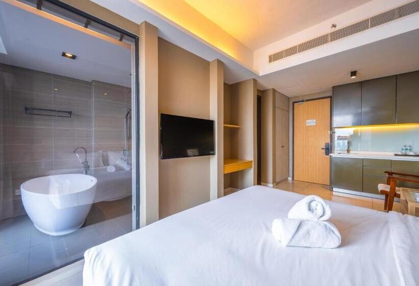 سوئیت با بالکن, Greystone 99 Suites