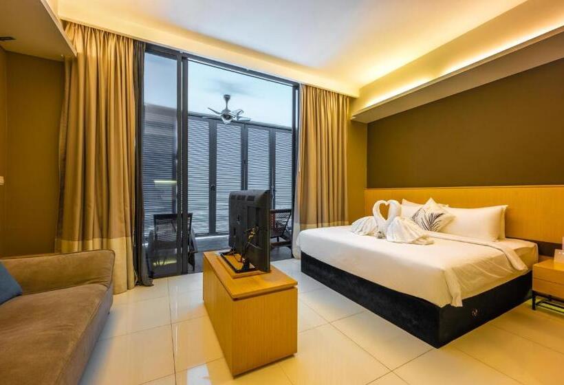 سوییت با چشم‌انداز استخر, Greystone 99 Suites