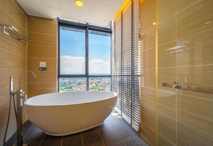 سوییت سوپریور, Greystone 99 Suites