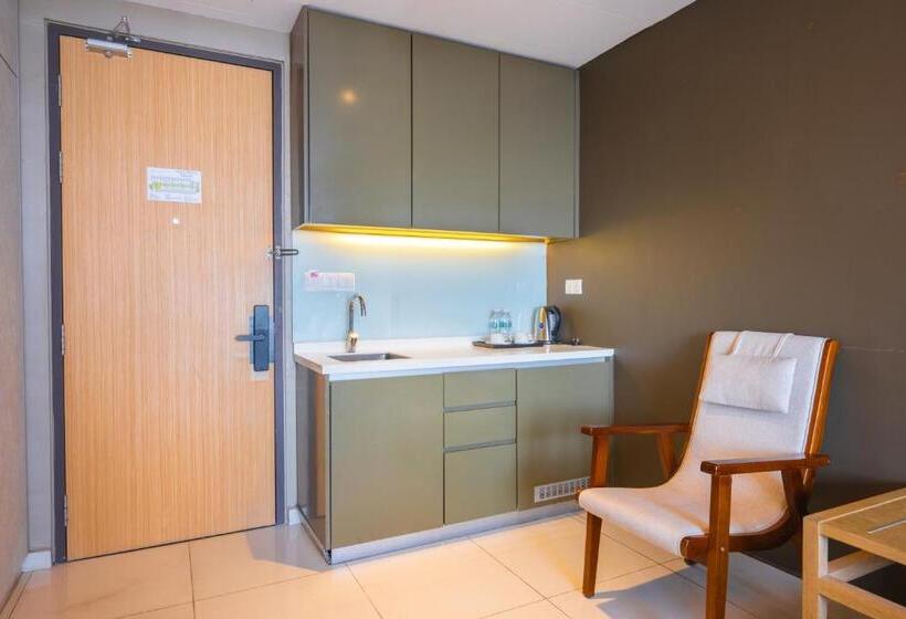 سوئیت با بالکن, Greystone 99 Suites